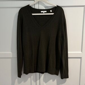 Vince Deep V-Neck Sweater - Large - Dark Green
